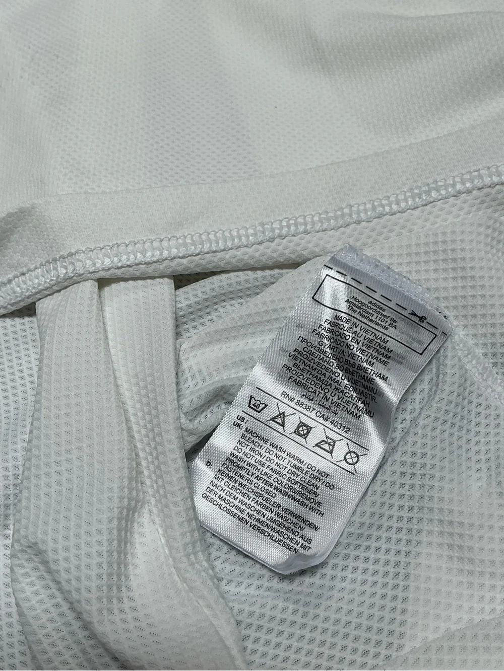 adidas classic white